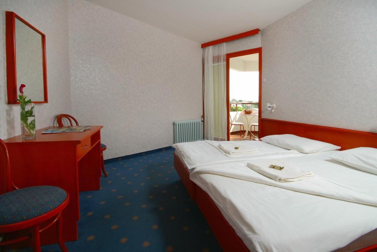 Hotel Laguna Gradac  Bagian luar foto