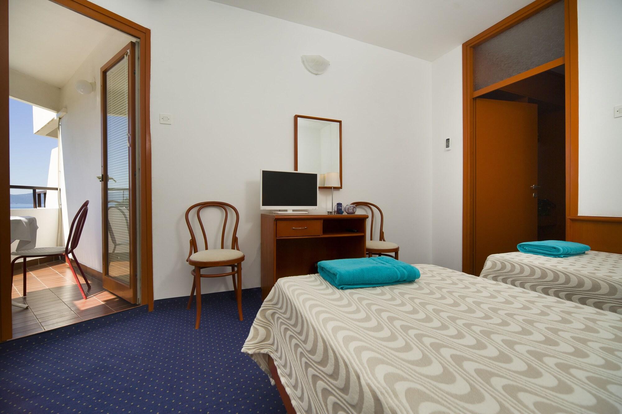 Hotel Laguna Gradac  Bagian luar foto