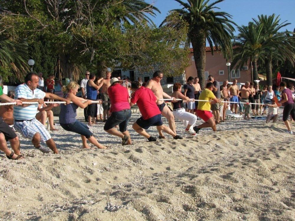Hotel Laguna Gradac  Bagian luar foto