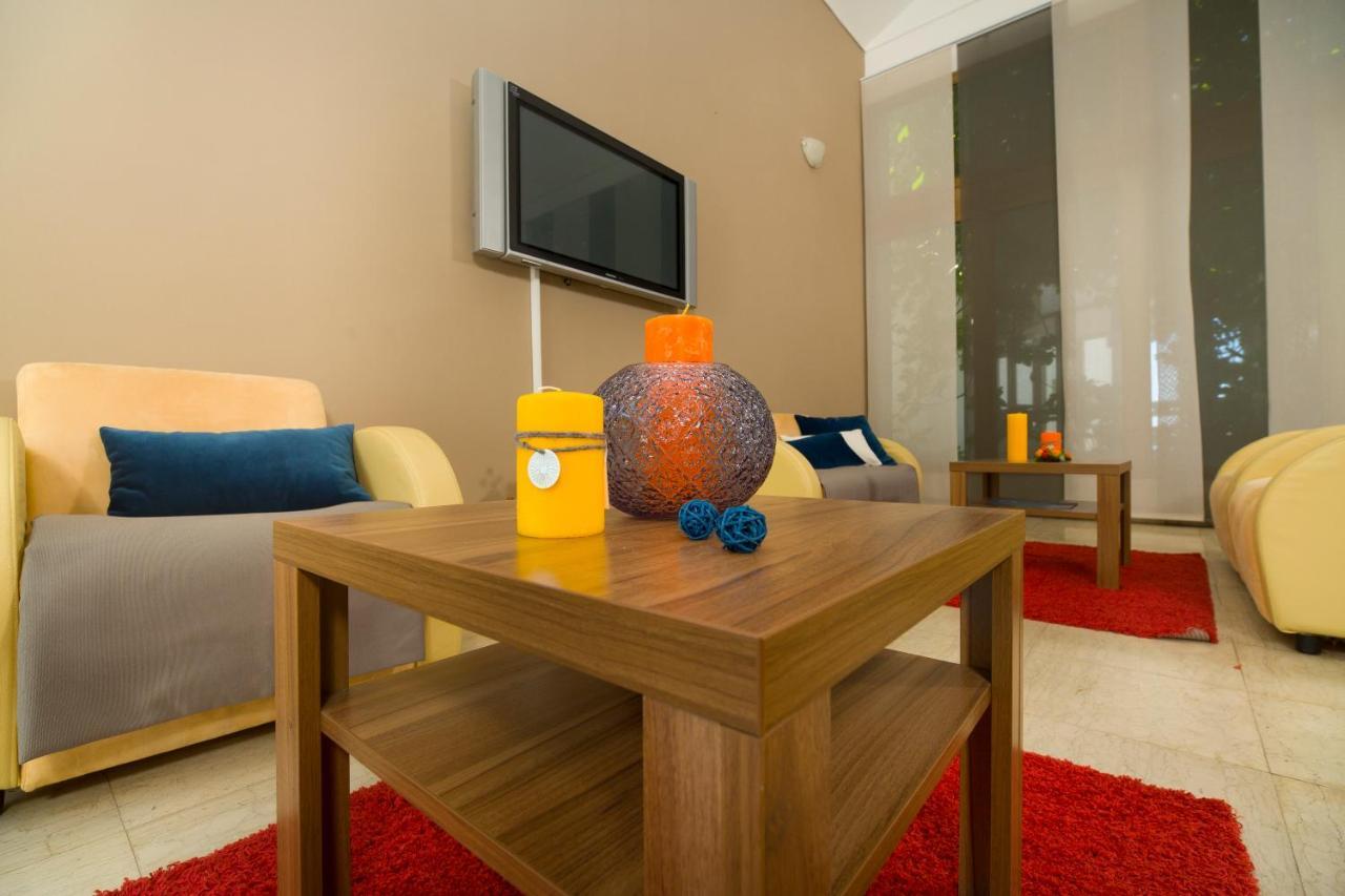 Hotel Laguna Gradac  Bagian luar foto