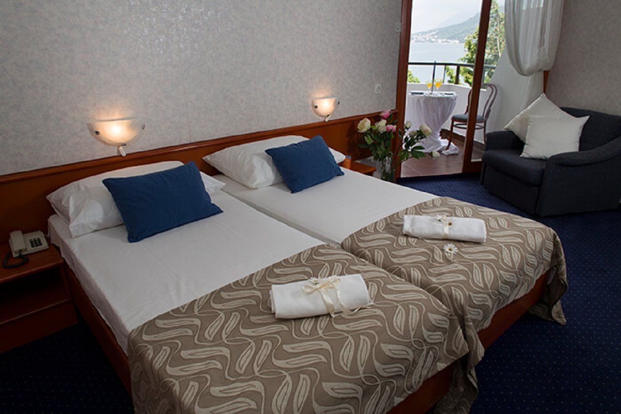 Hotel Laguna Gradac  Bagian luar foto